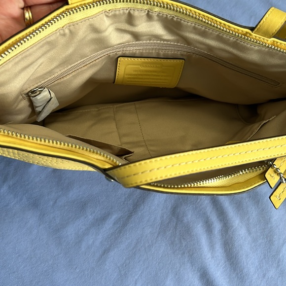 Coach Tote Brand New - Picture 2 of 4